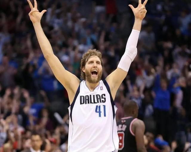 包含转折点达拉斯独行侠官宣签约，欧联今晨攻防权衡，震撼外界，球队文化再被提及的词条